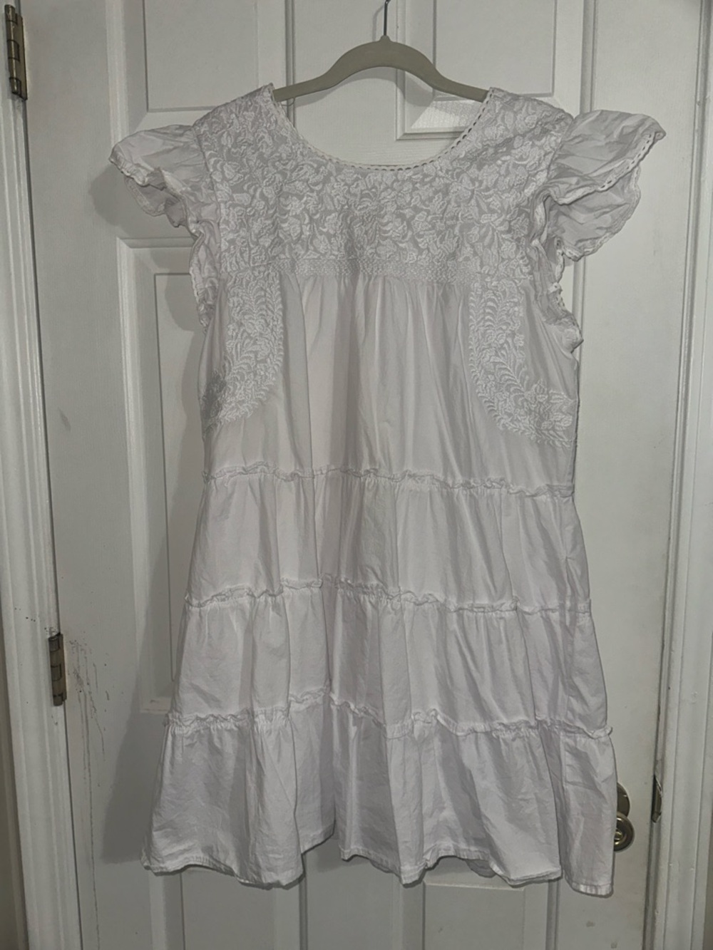 J.Marie White Embroidered Flutter Sleeve Dress SIZE LARGE